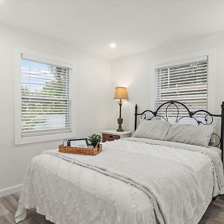Quaint Gulfport Beach Bungalow St. Petersburg Luaran gambar