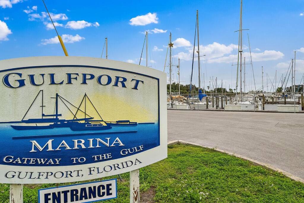 Quaint Gulfport Beach Bungalow St. Petersburg Luaran gambar