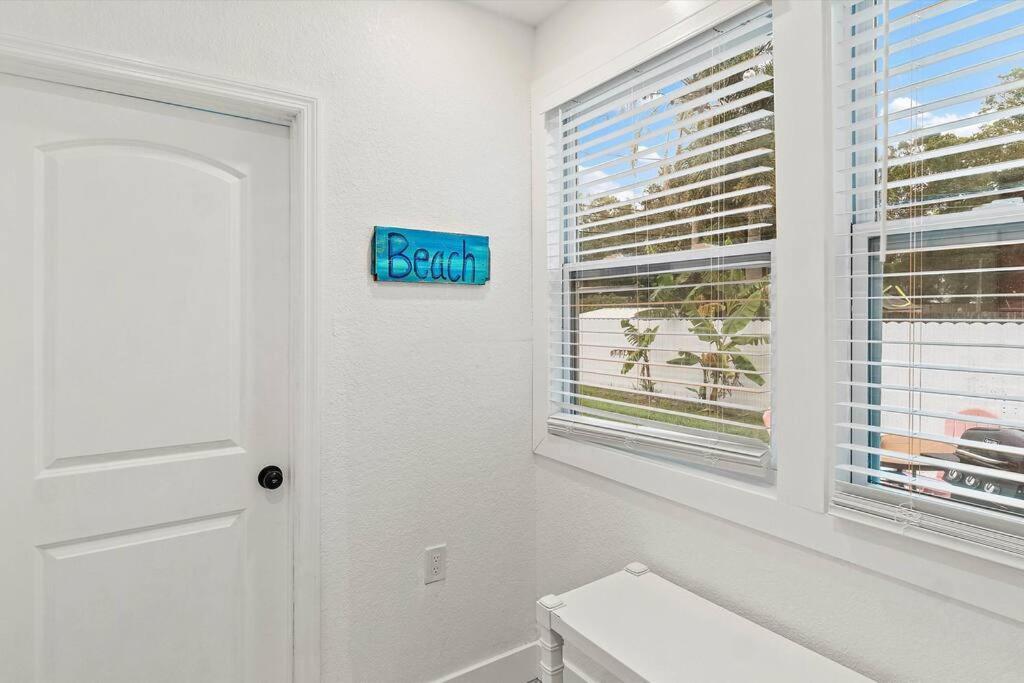 Quaint Gulfport Beach Bungalow St. Petersburg Luaran gambar