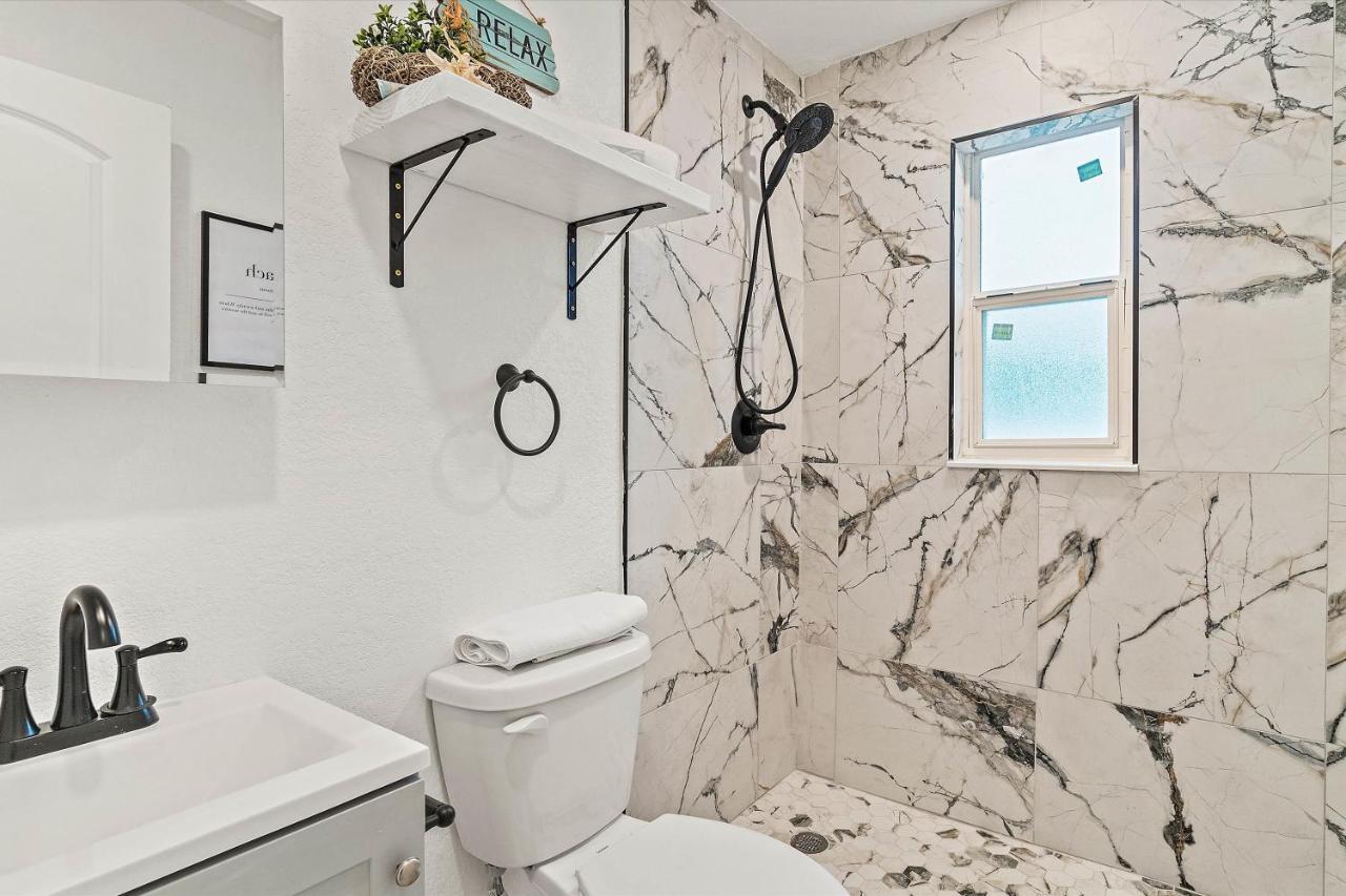 Quaint Gulfport Beach Bungalow St. Petersburg Luaran gambar