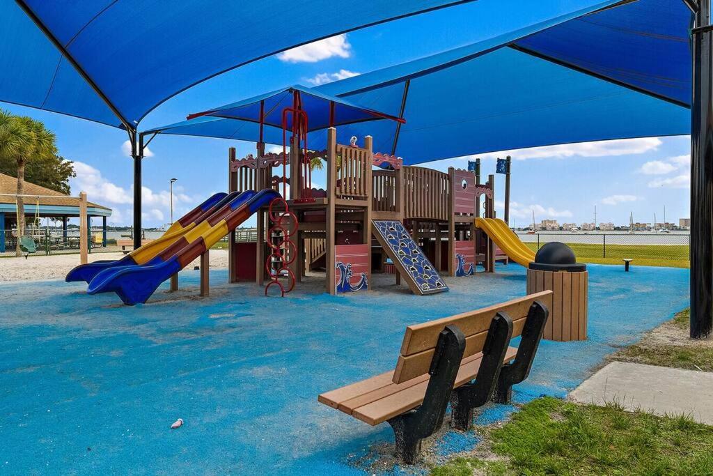 Quaint Gulfport Beach Bungalow St. Petersburg Luaran gambar