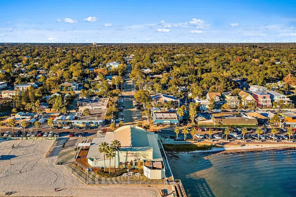 Quaint Gulfport Beach Bungalow St. Petersburg Luaran gambar